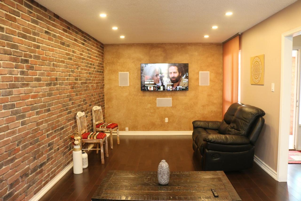 מארקהם Quiet And Contemporary Home מראה חיצוני תמונה