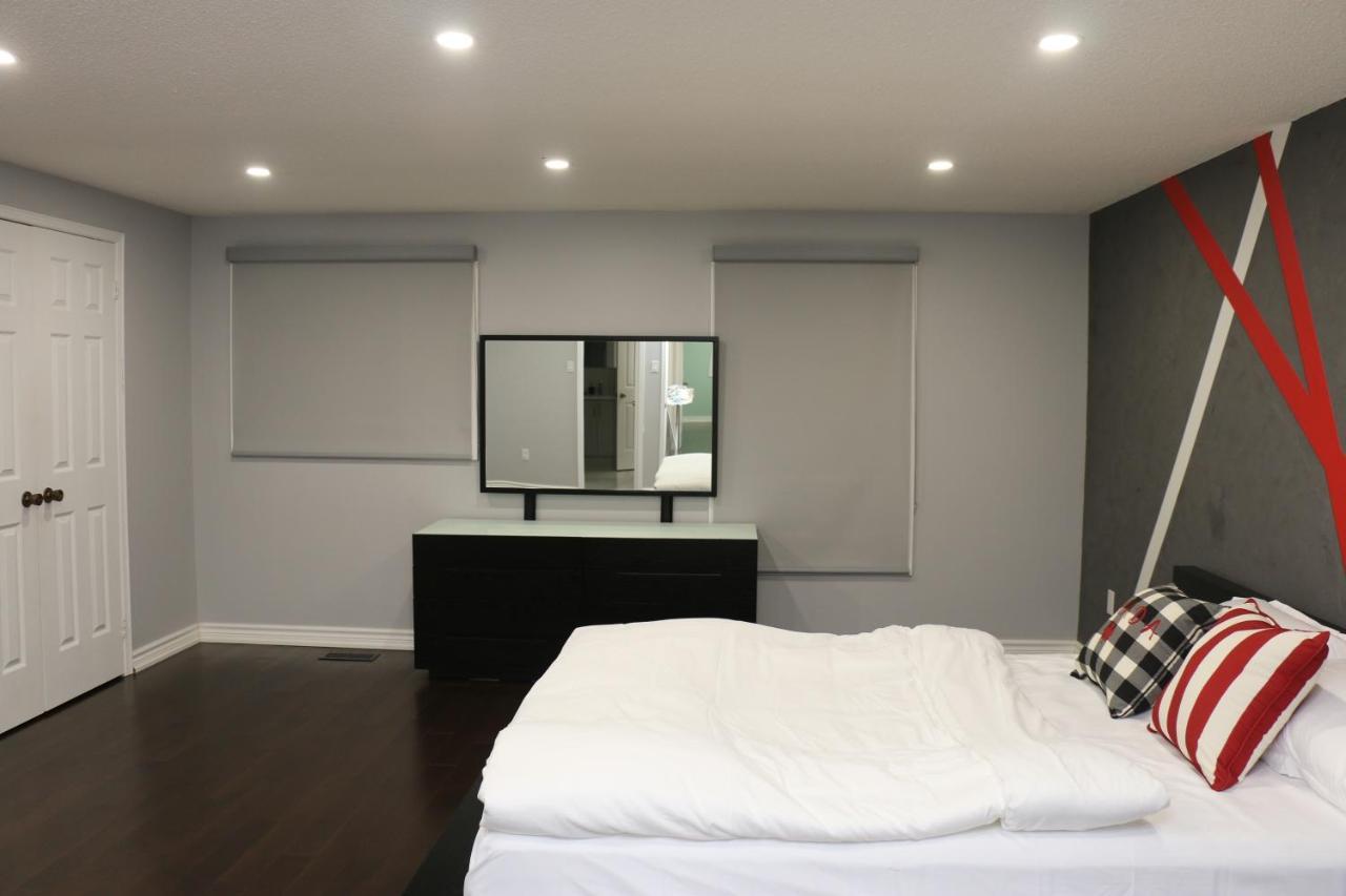 מארקהם Quiet And Contemporary Home מראה חיצוני תמונה