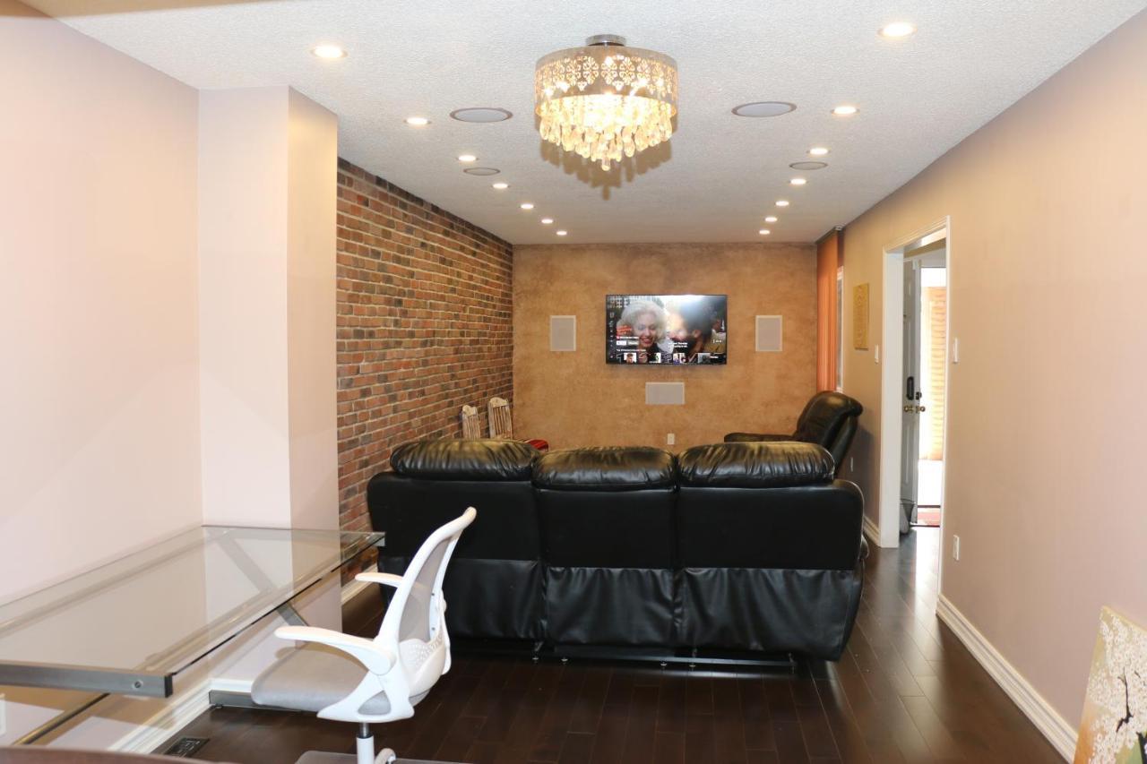 מארקהם Quiet And Contemporary Home מראה חיצוני תמונה
