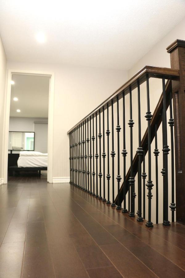 מארקהם Quiet And Contemporary Home מראה חיצוני תמונה